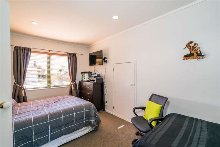 2/23a Vincent Street Howick_31