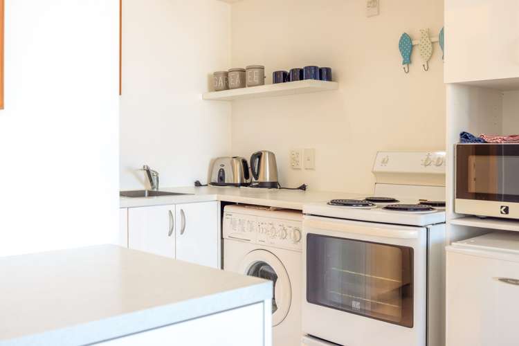 7/118 Ocean View Road Oneroa_10