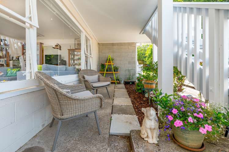 2/2 Ewenson Avenue One Tree Hill_14