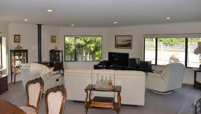 2 West Peak Way Otaki_4