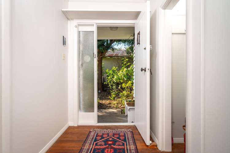 134 Wellington Road Paekakariki_16