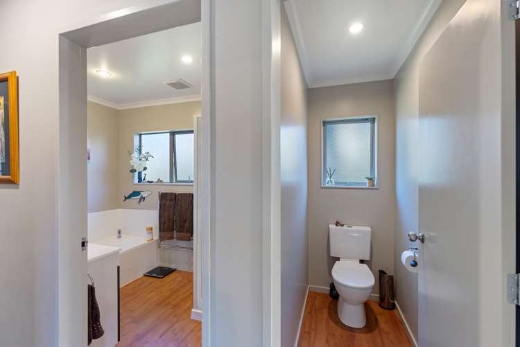 5 Byron Brown Place Otaki Beach_13