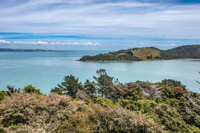 86 Hunterville Road Waiheke Island_1