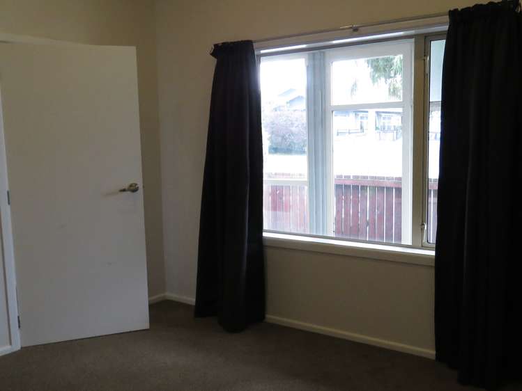 2/33 Radley Street Woolston_3