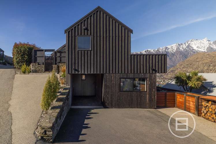 19 Stone Ridge Place Queenstown Hill_1