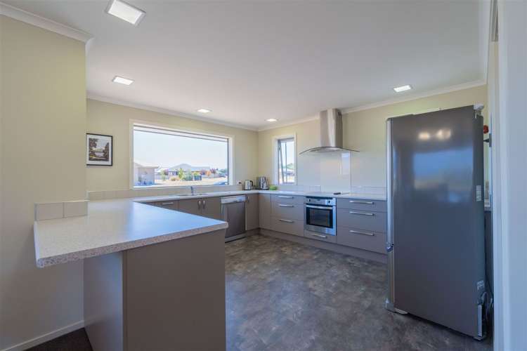 16 Cunaris Way Te Anau_6