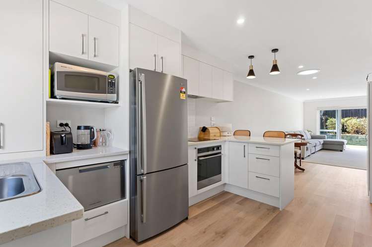 74 Paretaiuru Crescent Papakura_2