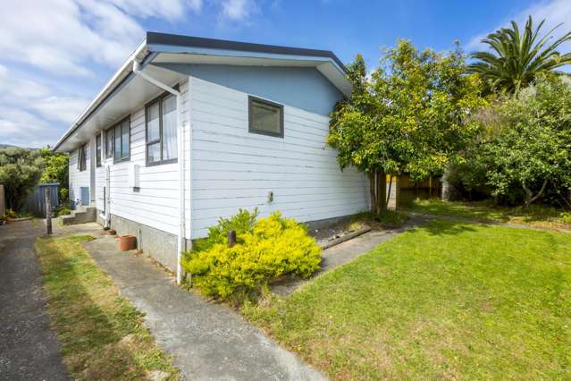 4 Bed 2 Bath Family Favourite!