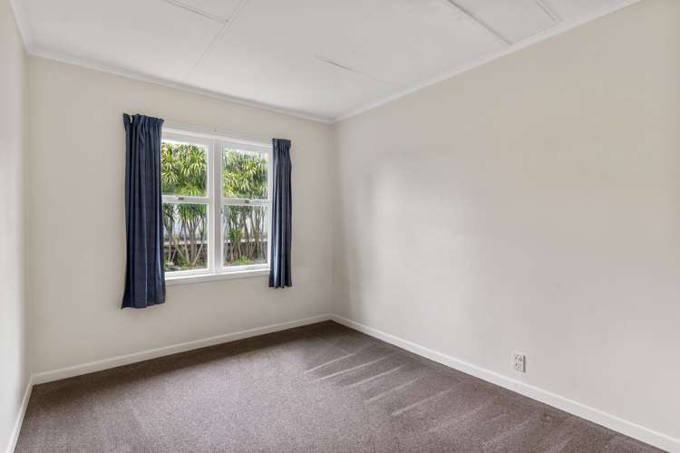 8 Kiwi Esplanade Mangere Bridge_10