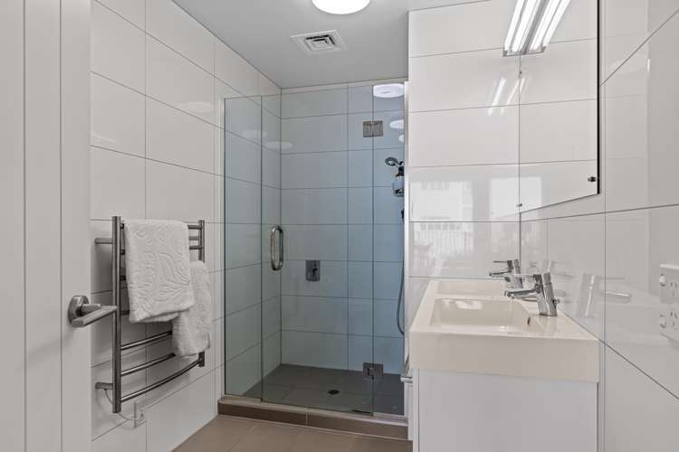 30 Eaves Bush Parade Orewa_7