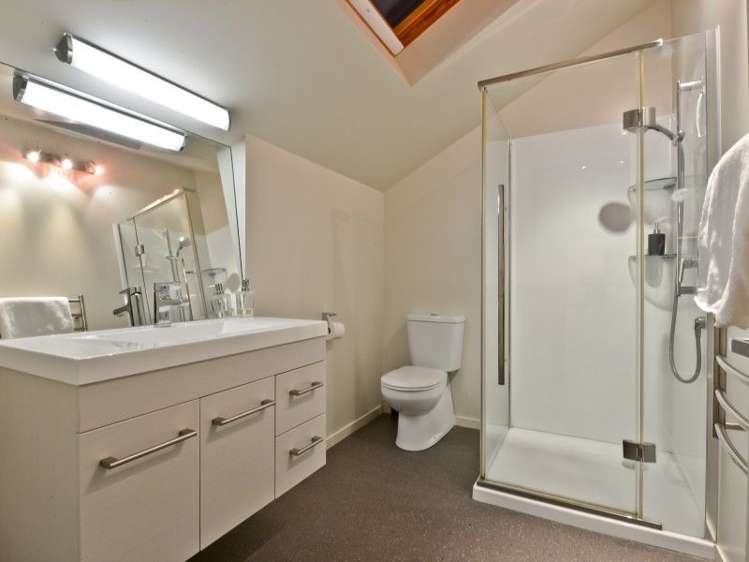 28 Jellicoe Drive Hamilton East_13