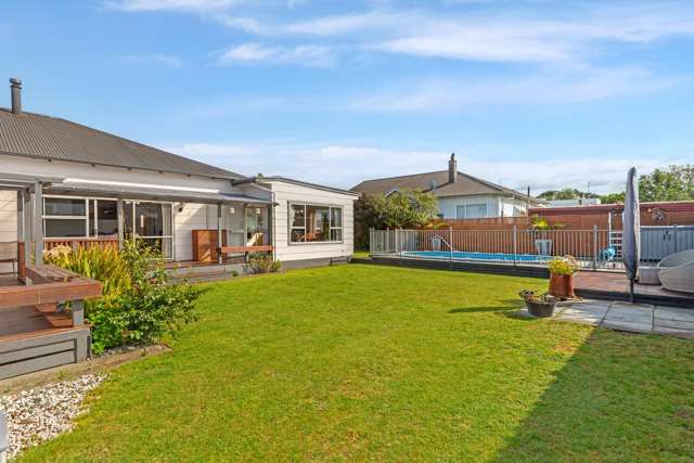 Spacious, stylish and ready for summer!