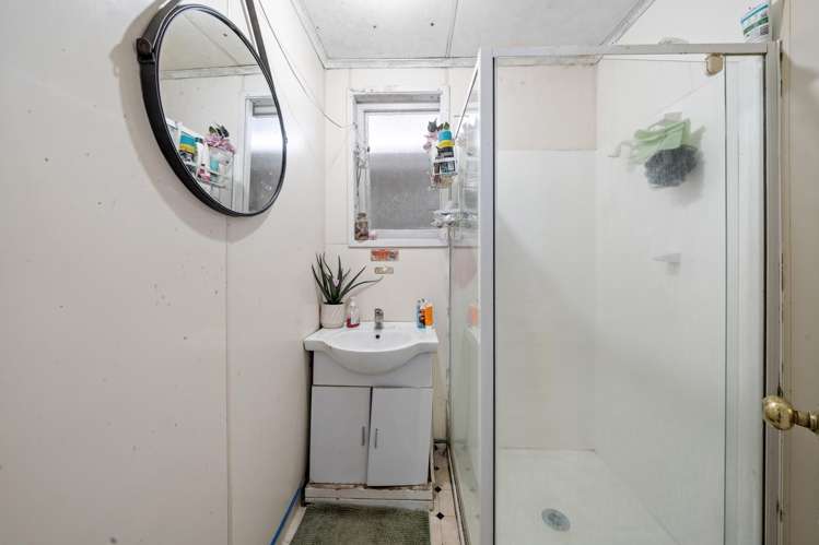 54 Cobham Crescent Otara_7