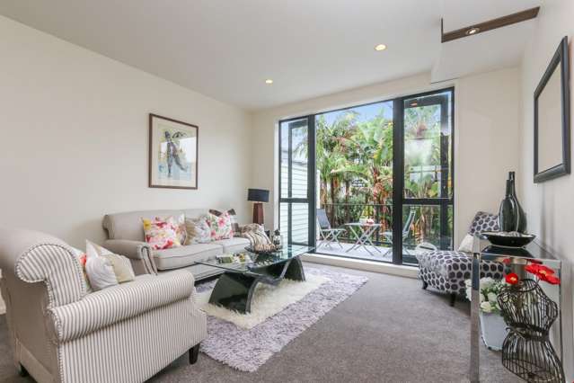 31/17 Lyon Avenue Mount Albert_1