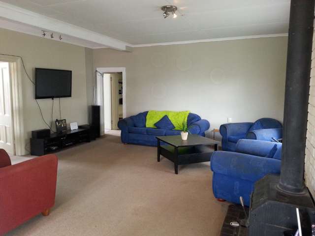 4 Denbigh Street Feilding_3