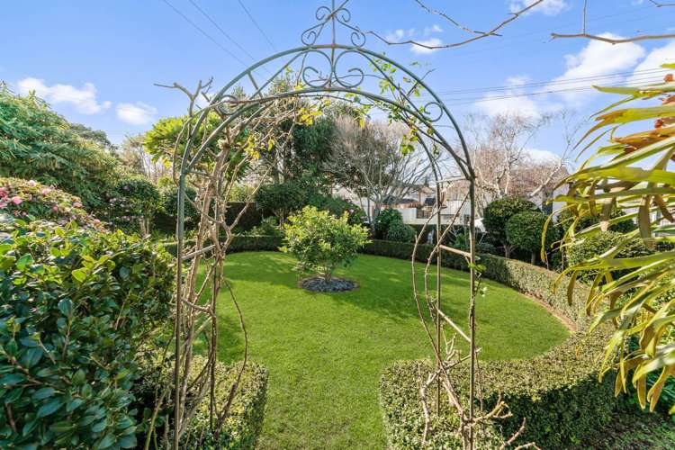 13 Peet Avenue Royal Oak_16