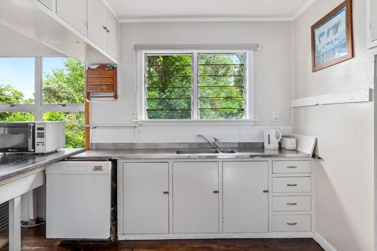 433 Pah Hill Road Wharehine_12