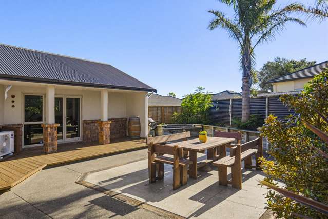 59 Quadrant Heights Paraparaumu_1