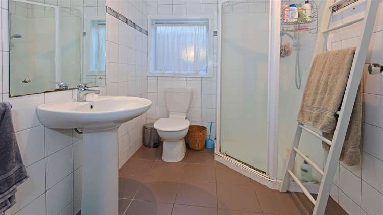 1/9 Clayburn Road Glen Eden_10