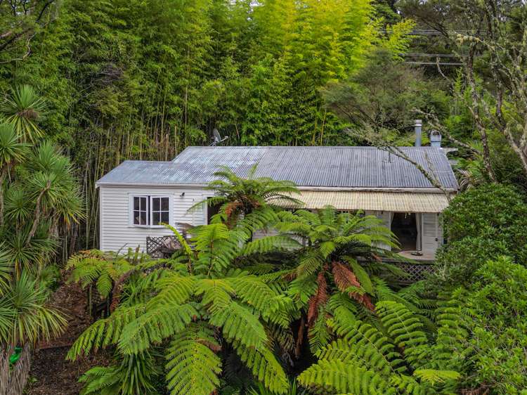 332 Huia Road Titirangi_24