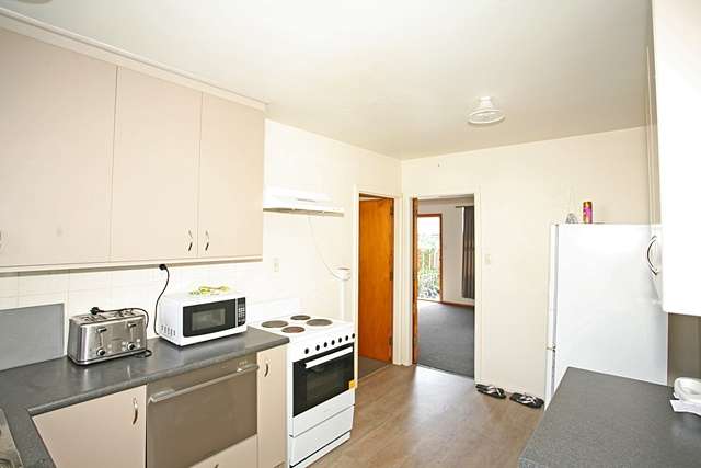 2/28 Peer Street Upper Riccarton_1