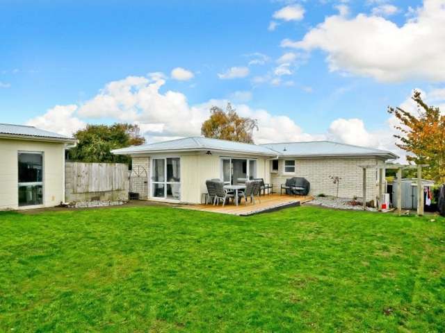 70 Pohutukawa Drive Pukete_1