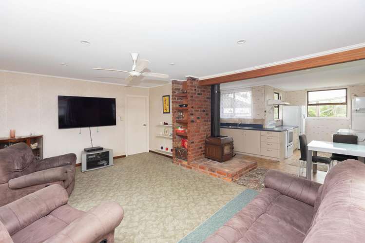 80 Main Road Harihari_5