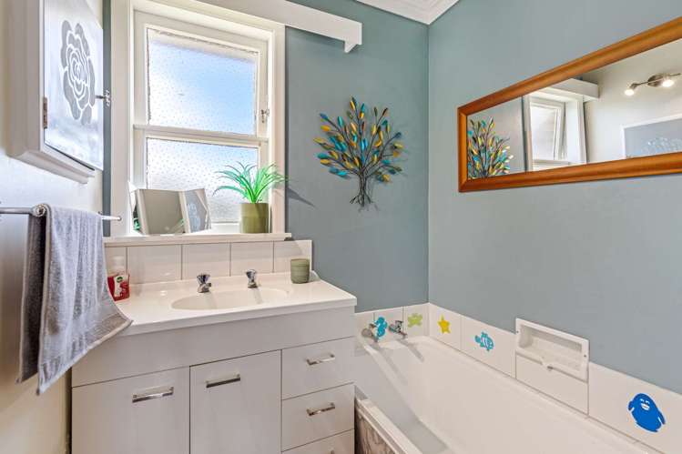 650 Queen Street East Levin_15