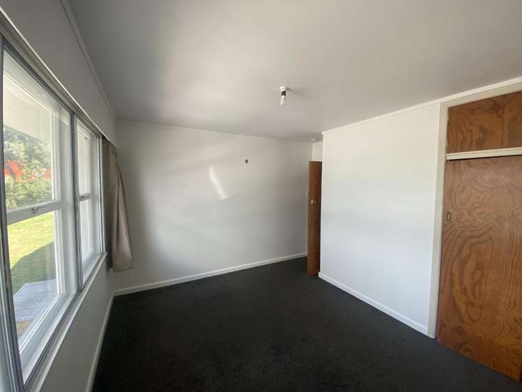 1370 Victoria Street 3283_8