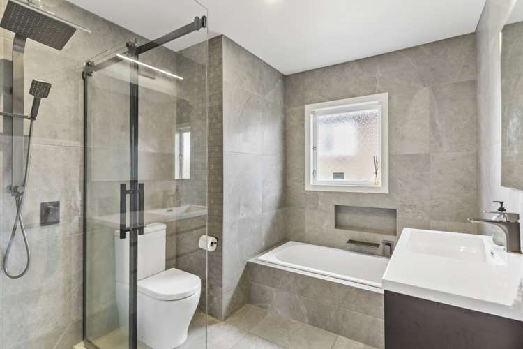 1/53 Moore Street Hillcrest_17