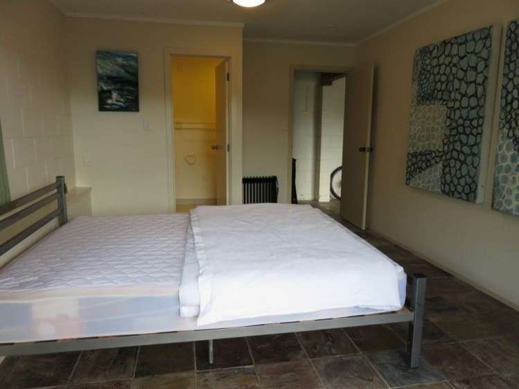 128 Bambury Place Onemana_16