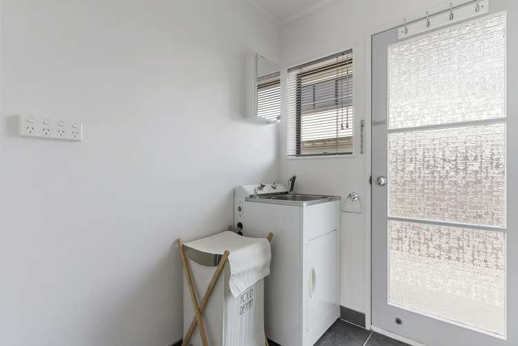 1/26a Eastern Beach Road Eastern Beach_18