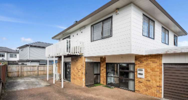 2/10 Regent Street_0