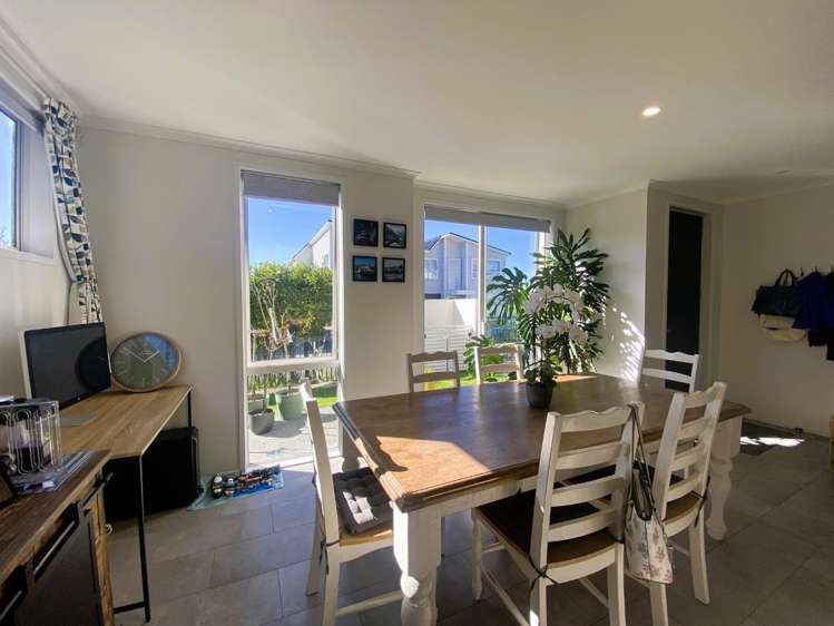 39 Sanremo Lane Stanmore Bay_5