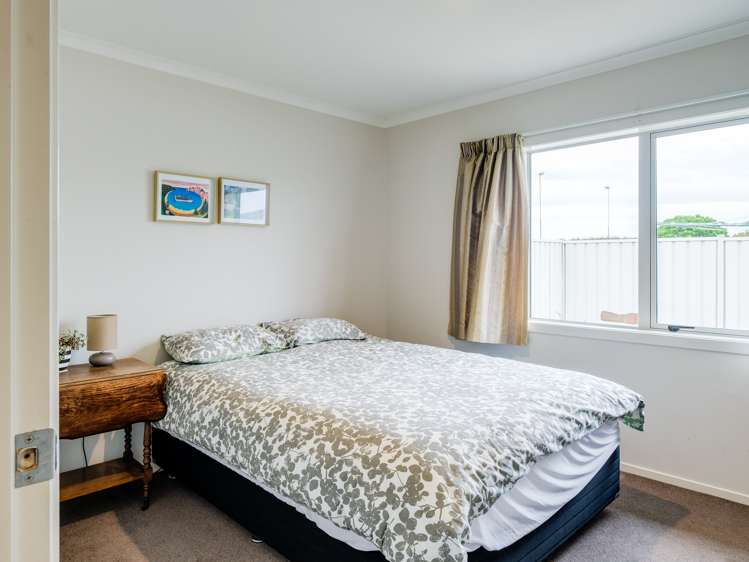 9 Sterling Park Lytton West_16