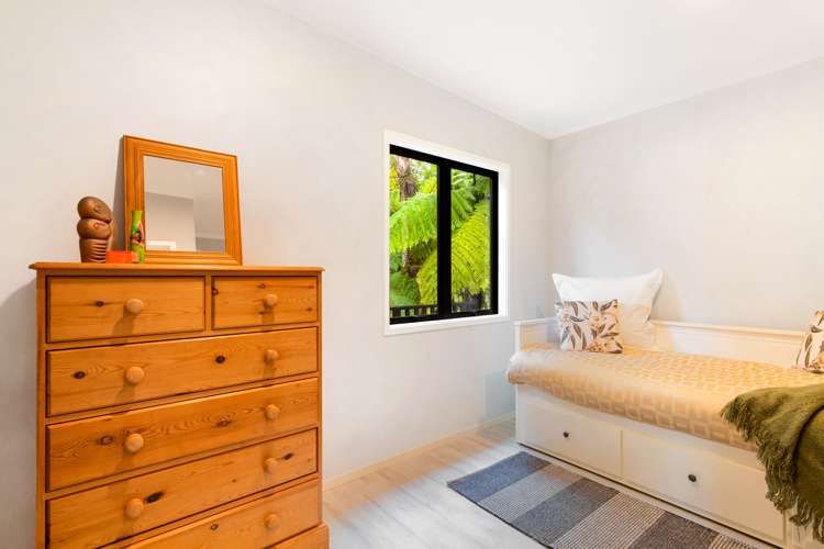 19 Cascade Avenue Waiatarua_15