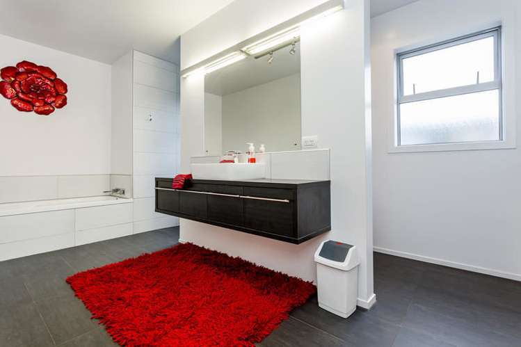 15 William James Close Mosgiel_11