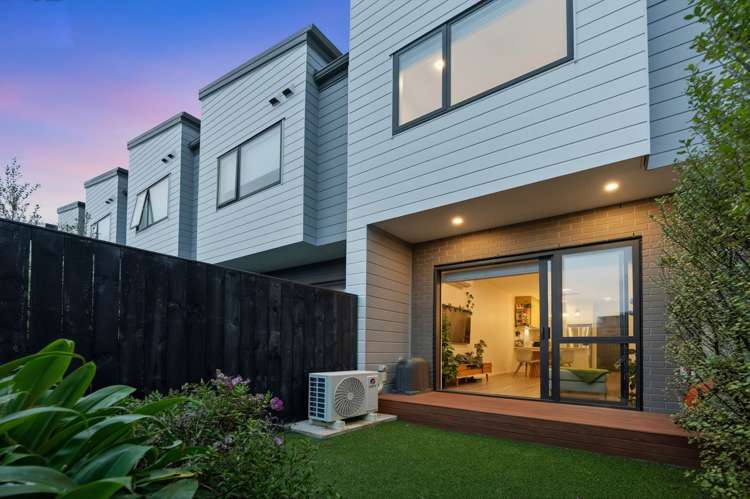 18 Kiato Lane Flat Bush_21
