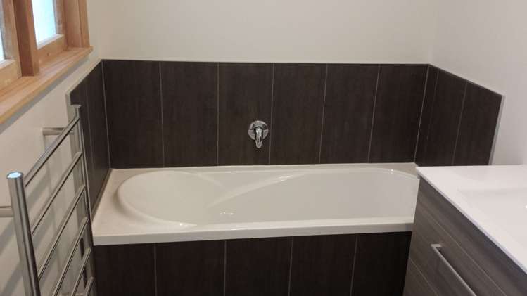 64A Titirangi Road New Lynn_10