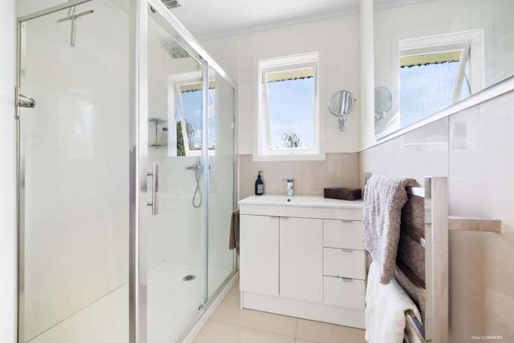 119 East Coast Road Castor Bay_12