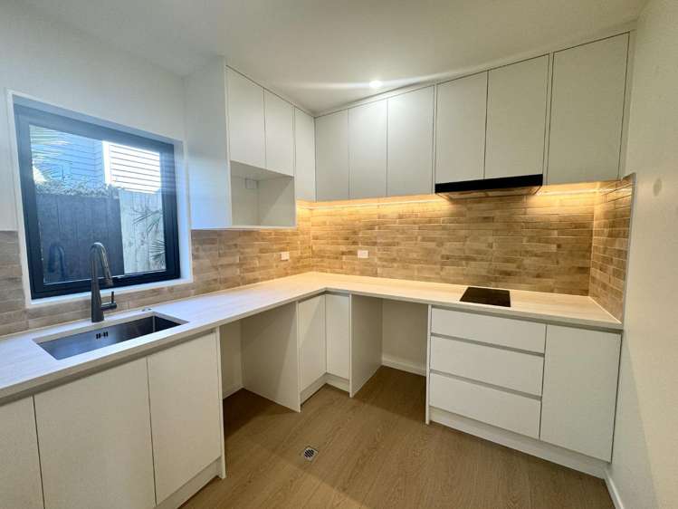 8a Gorrie Ave 1662_4