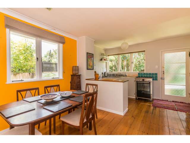 114 Woodlands Park Road Titirangi_2