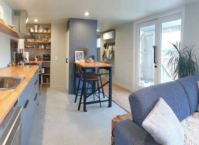 Furnished 1bed apartment 10min walk to Nelson city