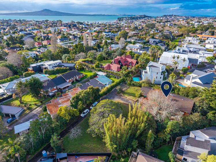 43 and 43A Tarawera Terrace St Heliers_7