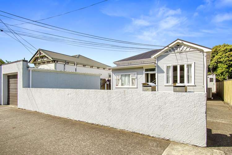 16 Riddlers Crescent Petone_18