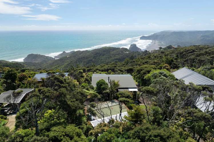 21 Te Ahuahu Road Piha_14