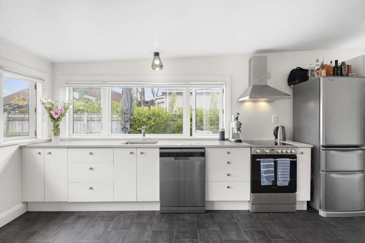 36 Oroua Street Eastbourne_5