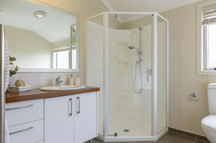 2/745 Acacia Bay Road Acacia Bay_26