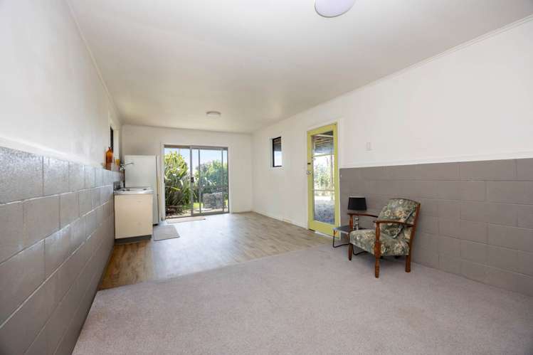21 Te Ahuahu Road Piha_10