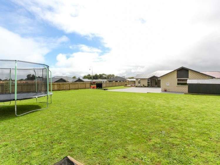 9 Honeyfield Drive Whalers Gate_12